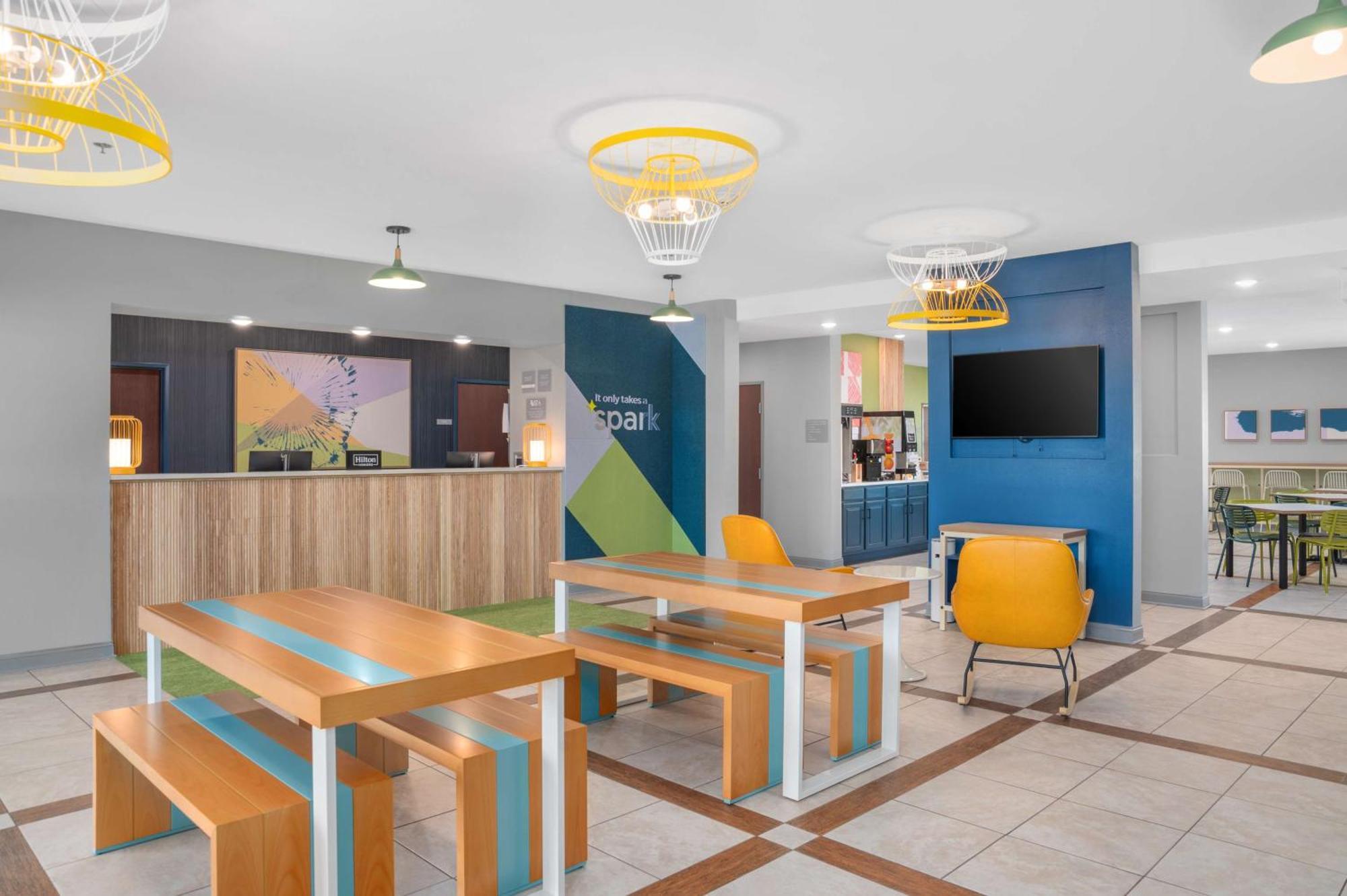 Spark By Hilton Minot Buitenkant foto